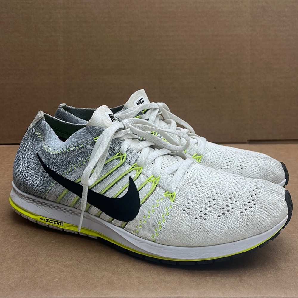 Nike Flyknit Streak Men’s Running Shoes size 11 White Gray Neon Yellow
